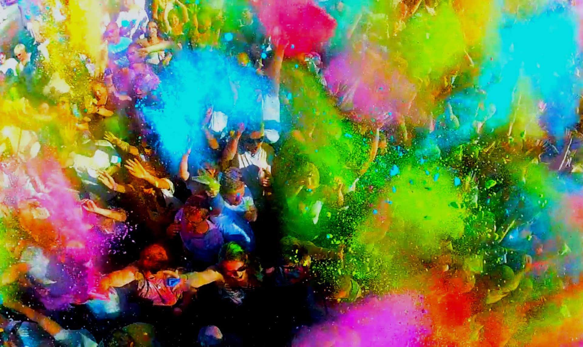 Semana Santa y Festival de Colores en India